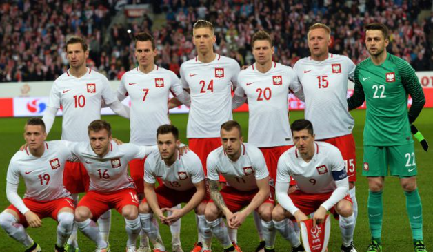 波兰连续5届晋级欧洲杯正赛,波兰众将在更衣室内载歌载舞庆祝