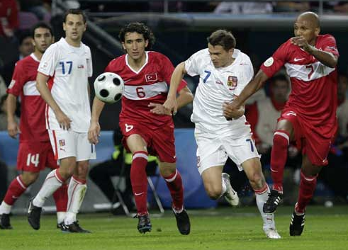 2008年欧洲杯决赛：托雷斯绝杀德国，西班牙荣耀登顶