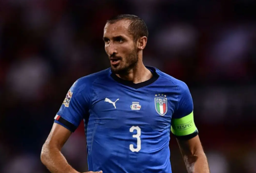 基耶利尼：意大利欧洲杯夺冠之路的稳固后盾